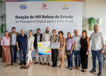 Grupo Petrópolis doa mil bolsas de estudo em tecnologia para familiares de pessoas com deficiência atendidas pela APAE
