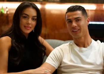 Cristiano Ronaldo pede Georgina Rodríguez em casamento após 9 anos de namoro