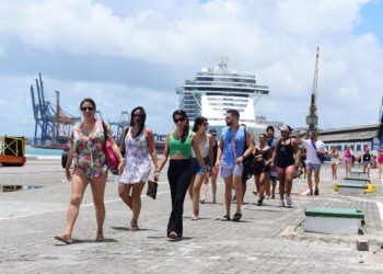 Salvador recebeu 2,6 milhões de turistas no primeiro trimestre de 2025