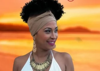 Aos 46 anos, morre pioneira do reggae feminino DJ Nega Glicia