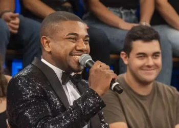 Davi afirma que Mani Reggo optou pelo fim do namoro: “Ela não quis”