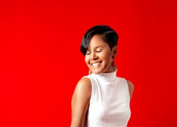 Dayane Neves apresenta o show “Elas por Elas”: a força das vozes femininas na música