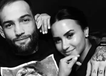 Demi Lovato lamenta morte de lutador brasileiro Guilherme Bomba