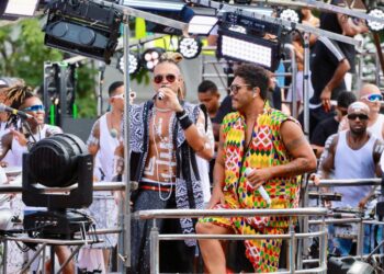 Timbalada arrasta multidão no Circuito Osmar