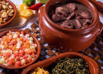 Feijoada do Deville segue na programação do hotel, mesmo após o Verão