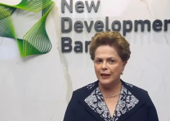 Dilma Rousseff é internada após quadro de neurite vestibular