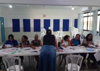 Projeto social transforma vidas por meio de cursos de inglês