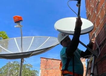 Instalação gratuita da nova parabólica digital é oferecida em mais de 150 cidades baianas