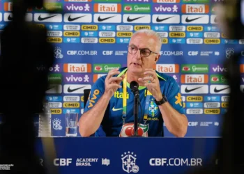 CBF demite Dorival Júnior do comando da seleção brasileira de futebol