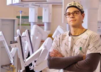 Cirurgia robótica para tratamento do câncer de pulmão reduz riscos e acelera recuperação