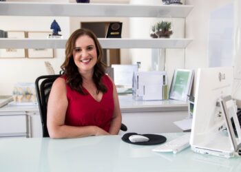 Campanha Fevereiro Roxo reforça a conscientização sobre Lúpus, Fibromialgia e Alzheimer