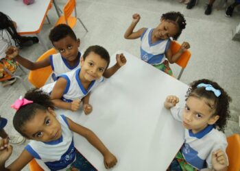 Salvador supera média nacional no acesso de crianças à creche e pré-escola