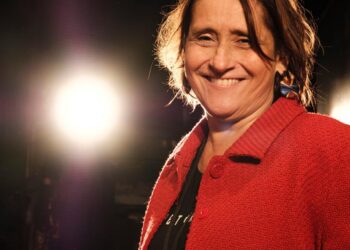 Teatro Vila Velha abre inscrições para a oficina “Voz: usos e possibilidades” com a fonoaudióloga Edi Montecchi