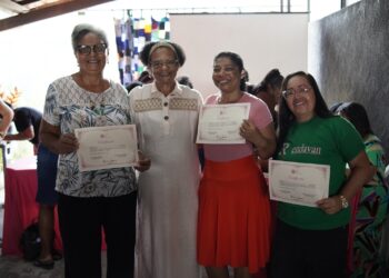 Projeto Nosso Bordado forma artesãs e fortalece empreendedorismo de economia solidária em Dias D’Ávila