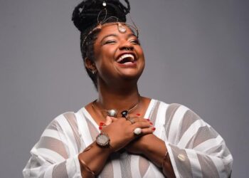 Poesia e música muito boa na Casa da Mãe que recebe Ellen Oleria e começa temporada de forró