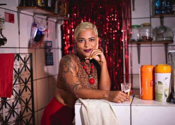Eloah apresenta “Samba de Leoha” na Casa da Mãe