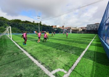 Prefeitura inaugura 77º campo de grama sintética em Salvador, desta vez na Estrada das Barreiras