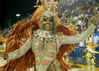 Rio inicia venda de ingressos populares para desfiles de carnaval