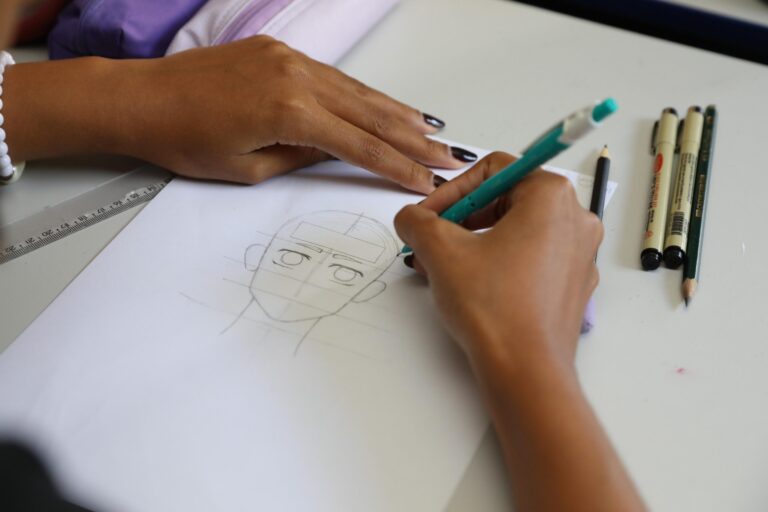 Estudantes-da-rede-estadual-aprendem-a-fazer-manga-em-preparacao-para-Festival-da-Cultura-Japonesa-3-scaled