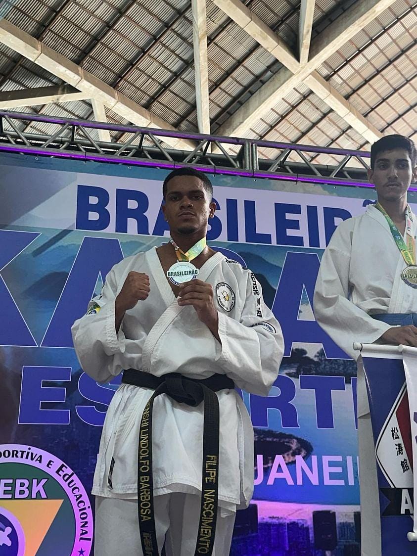 Estudantes da rede estadual de Salvador conquistam medalhas em etapa do Campeonato Brasileirão de Karatê, no Rio de Janeiro