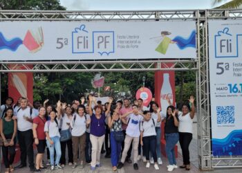 Estudantes de Mata de São João participam da quinta edição da Festa Literária Internacional de Praia do Forte