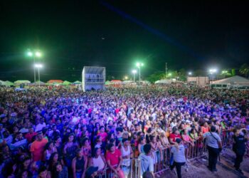 2ª noite do espaço Arena atrai milhares de pessoas