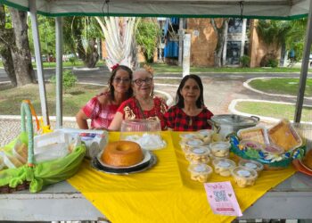 Aposentadas do ISSM expõem produtos na Feirinha do Grupo Amizade e Paz