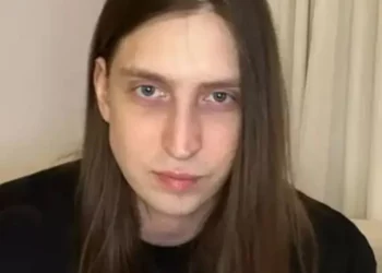 Felca processa 233 perfis no X por calúnia após ser chamado de pedófilo e vence ações contra TikTok e Twitter