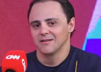 Felipe Massa fala sobre Schumacher e revela ter notícias do ex-piloto