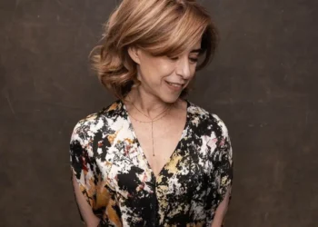 Revista americana aponta Fernanda Torres como favorita a vencer o Globo de Ouro