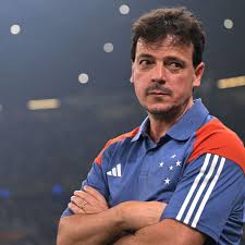 Cruzeiro confirma Fernando Diniz como técnico em 2025
