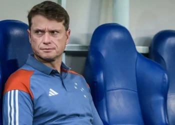 Cruzeiro demite Fernando Seabra do cargo de treinador