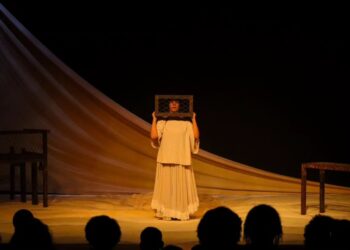 Grupo A Panacéia leva peça teatral itinerante à Boca de Brasa Cajazeiras e Sala do Coro do TCA