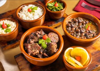 Five Sport Bar lança Feijoada completa com caipirinha