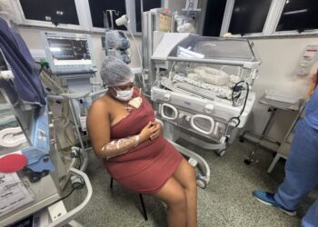 Parto de quadrigêmeos emociona equipe da rede estadual em Salvador