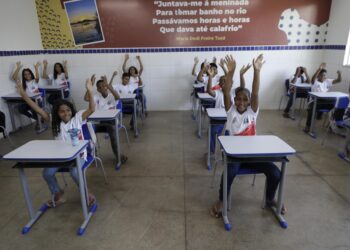 Governo entrega primeiro colégio de tempo integral  indígena com novo padrão da rede estadual