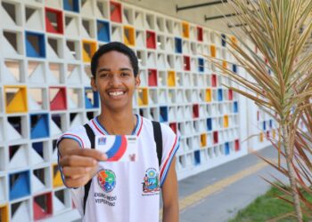 Primeiro crédito do Bolsa Presença de 2025 estará disponível neste sábado (15) para as famílias dos estudantes beneficiados