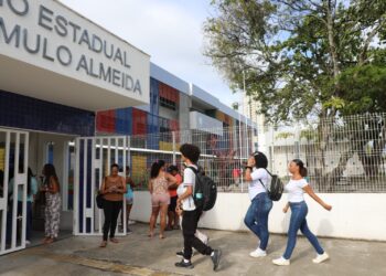 Matrículas para Educação de Jovens e Adultos (EJA) seguem abertas na rede estadual de ensino