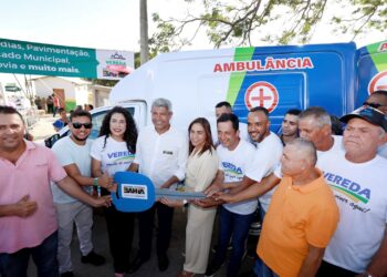 Produção de farinha de mandioca em nova unidade de beneficiamento de Vereda deve injetar R$ 4 milhões de reais por ano na economia do município
