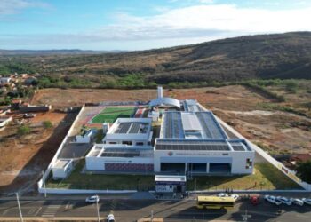 Anagé: Governo entrega obras em educação, segurança e infraestrutura hídrica, urbana e rural