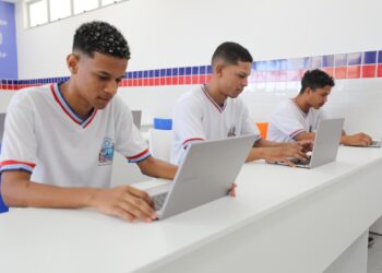 Escolas estaduais iniciam aplicação da Avaliação Formativa de Português e Matemática