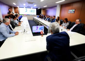 Governo do Estado destina três veículos para a saúde do município de Oliveira dos Brejinhos