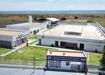 Dois novos colégios de tempo integral são inaugurados em Souto Soares, beneficiando 700 alunos