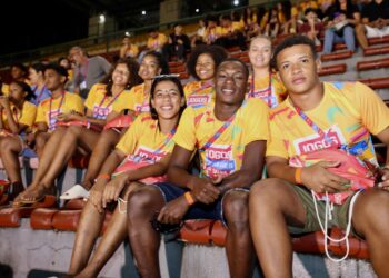 Abertura da Etapa Estadual dos Jogos Escolares da Bahia 2025 conta com presença de quase dois mil estudantes