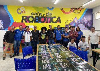 Escolas estaduais recebem kits de Robótica, e professores passarão por encontro formativo, em Salvador
