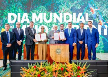 Decreto que institui o Monumento Natural das Cavernas de São Desidério é assinado em Brasília, durante evento alusivo ao Dia Mundial do Meio Ambiente