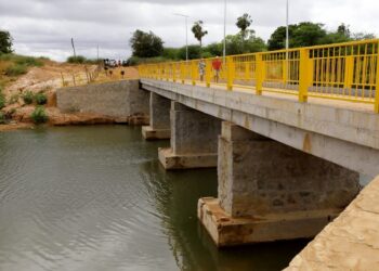 Governo do Estado entrega obras em diversas áreas em Sobradinho