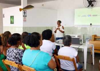 CTB capacita pescadores, marisqueiras e empreendedores para comercializar produtos na extensão do VLT de Salvador e Região Metropolitana
