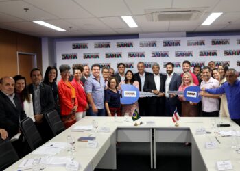 Em mais uma rodada de entregas e escuta às prefeituras, Governo do Estado atende Abaíra e Maraú