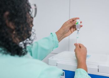 Vacina contra gripe está disponível nas unidades de saúde